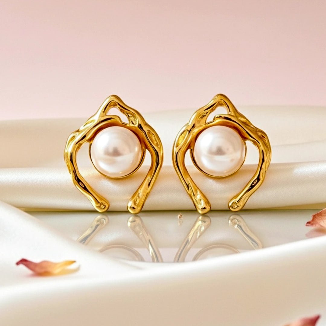 Belle Pearl Curves Earrings - Silks & Jewels