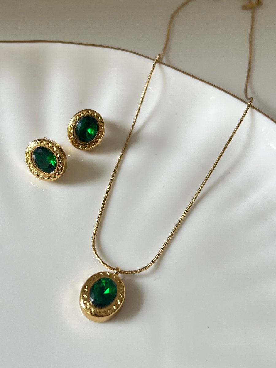 Classic Green Oval Solitaire Stone Gold Plated Necklace Set - Silks & Jewels